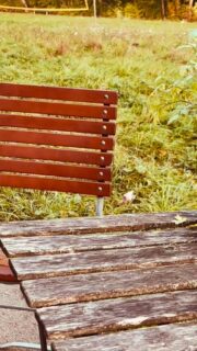 She knows what is important
🎉 Semester Opening Party „Krass Lachen“
📍 Biedersteiner Straße 24, Munich
🎟️ VVK: 8€ / 14€ für 2 Personen (20.10.2025 18:00)
🎟️ AK: 10€ / 8€ Erstis
📅 25.10.2025 
⏰ 9 PM